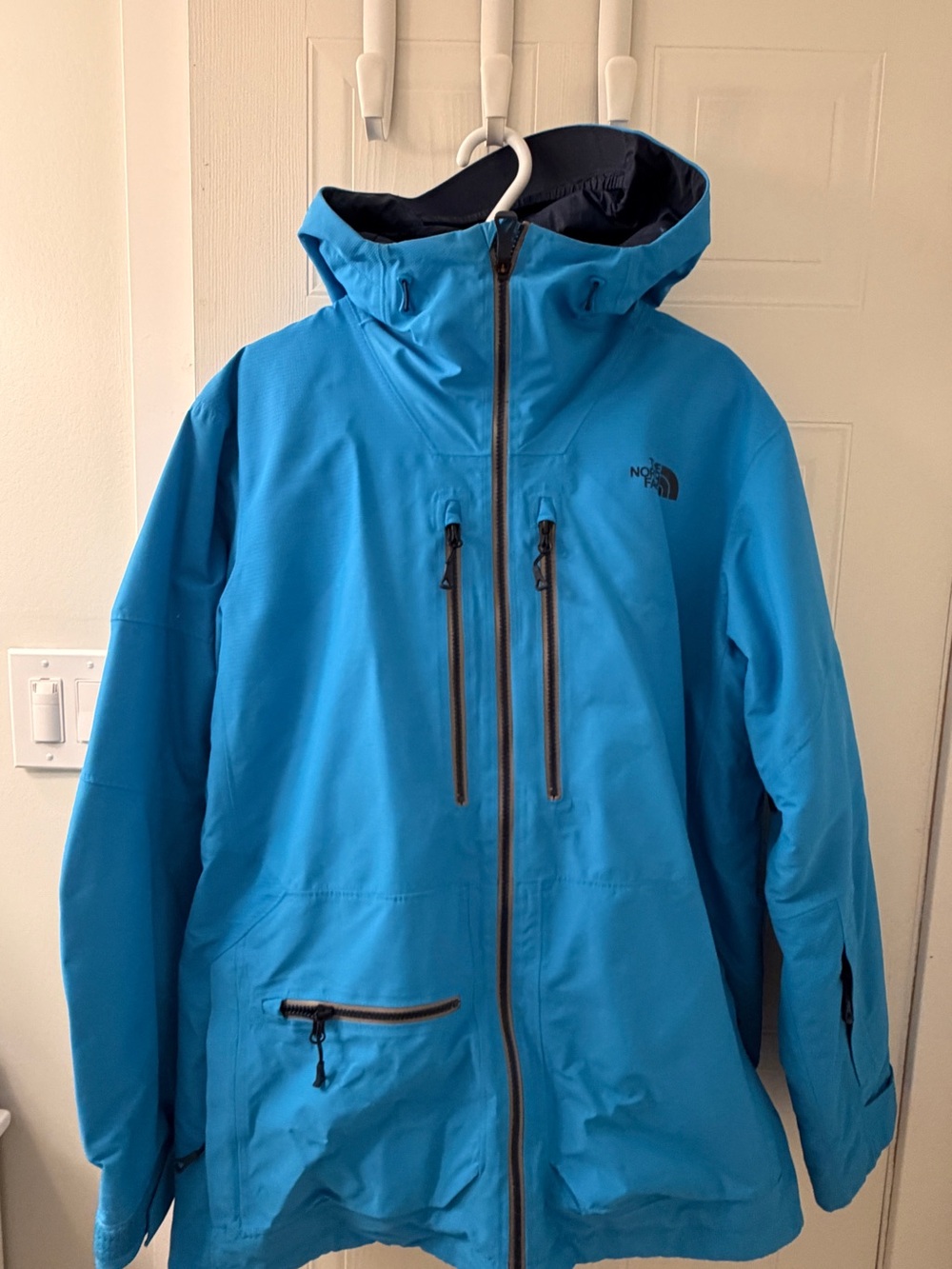 The North Face Men’s Blue Waterproof Ski Jacket with Hood